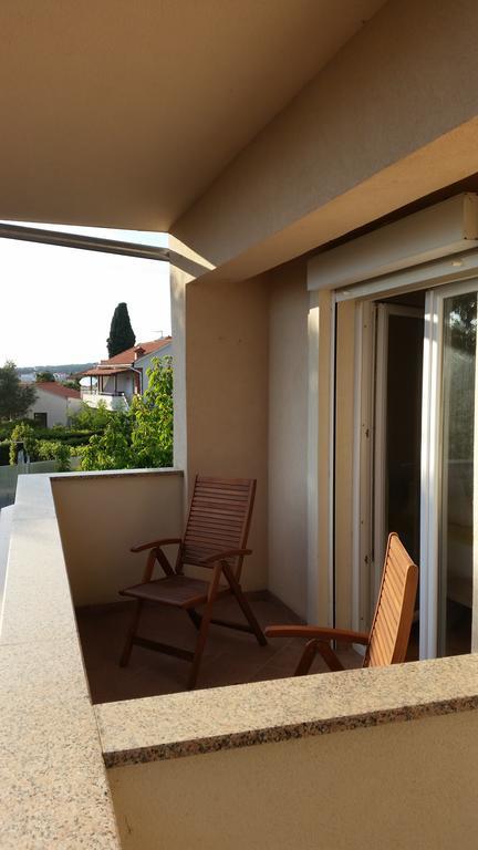 Apartment Emi Sukošan 外观 照片